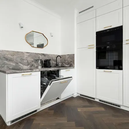 شقة Stylish Air-conditioned With Balcony In By Renters *