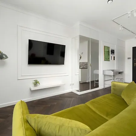 شقة Stylish Air-conditioned With Balcony In By Renters فروتسواف